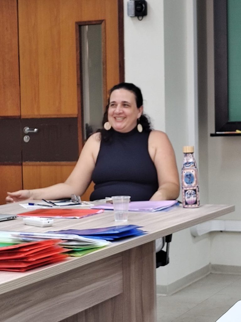 Professora Dra. Luciana Nogueira 